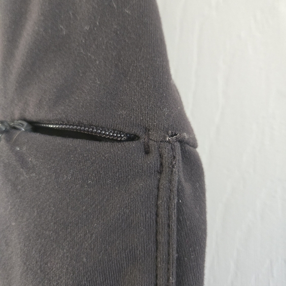 Athleta Headlands Hybrid High Rise Cargo Legging In Charcoal Size 0 - Picture 3 of 11